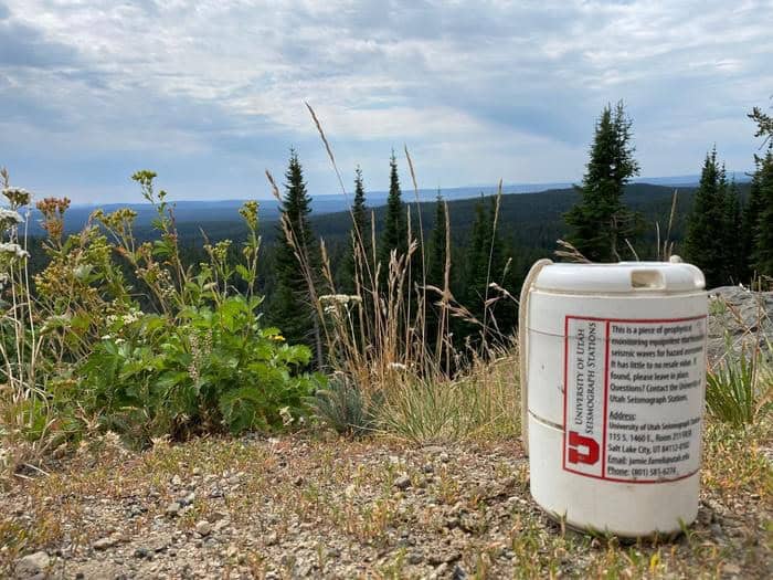Geophysicists pinpoint location of Yellowstone magma reservoir – Physics World